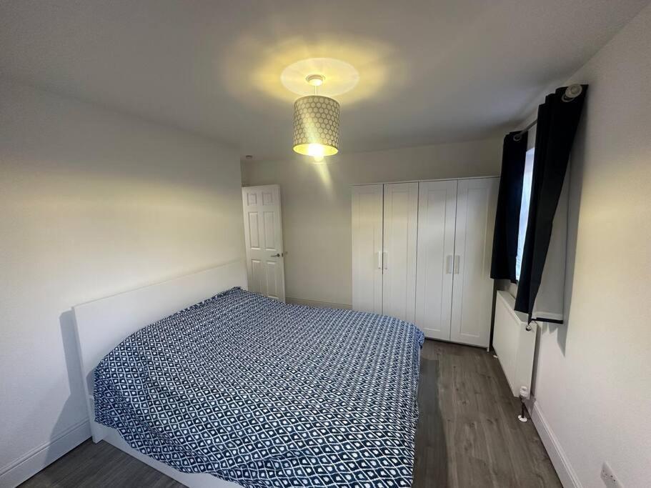 2 Bedroom House,Brownhillrd Se6 ロンドン エクステリア 写真